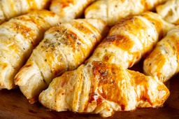 Mini Croissant Folheado de Queijo Minas c/ 6un