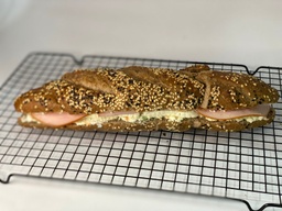 Sanduíche no pão de Fermentação Natural Multicereais